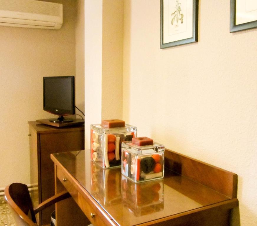 Hotel Avenida Requena Quarto foto